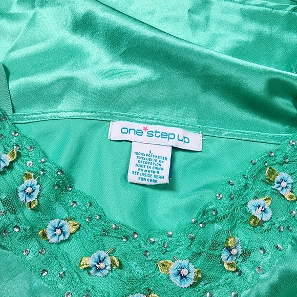 SOLD Y2K One Step Up Lace and Sequin Green Camisole Tank Top - Picture 5 of 5